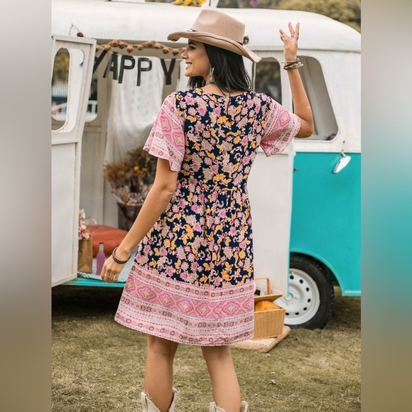 Printed V-Neck Short Sleeve Dress - Picture 2 of 7